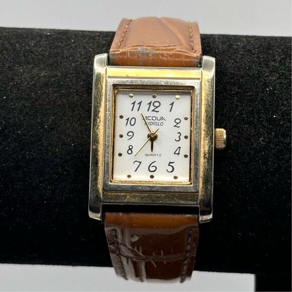 Retro Gold Acqua Watch - Picture 1 of 4